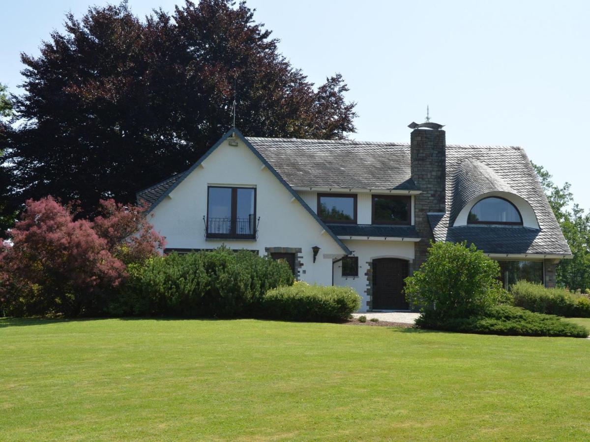 Elegant Villa In Stavelot With Fitness Playroom Esterno foto