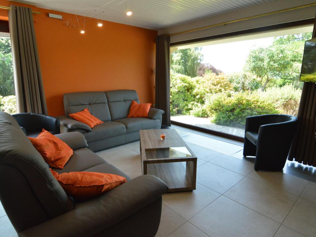 Elegant Villa In Stavelot With Fitness Playroom Esterno foto